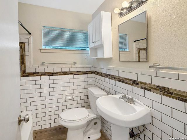 303 Pilgrim, San Antonio, TX 78213