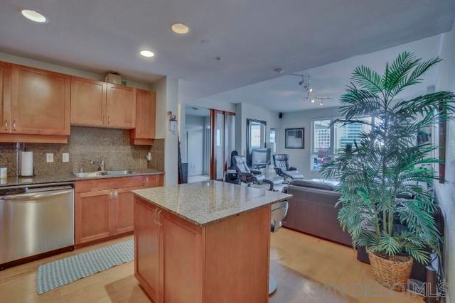 1240 India 1003, San Diego, CA 92101