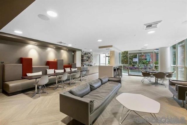 1240 India 1003, San Diego, CA 92101