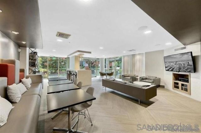 1240 India 1003, San Diego, CA 92101