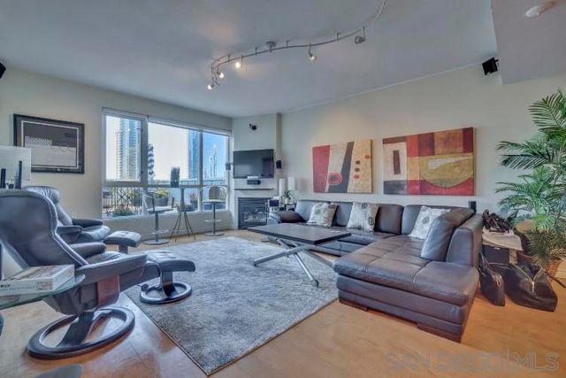 1240 India 1003, San Diego, CA 92101