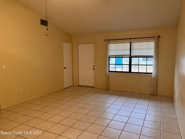 1675 Jack Oates Boulevard 5, Rockledge, FL 32955