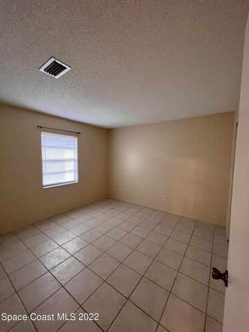 1675 Jack Oates Boulevard 5, Rockledge, FL 32955
