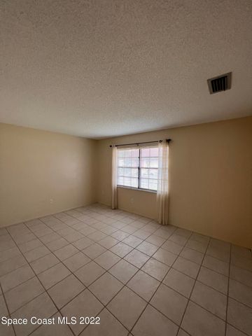 1675 Jack Oates Boulevard 5, Rockledge, FL 32955