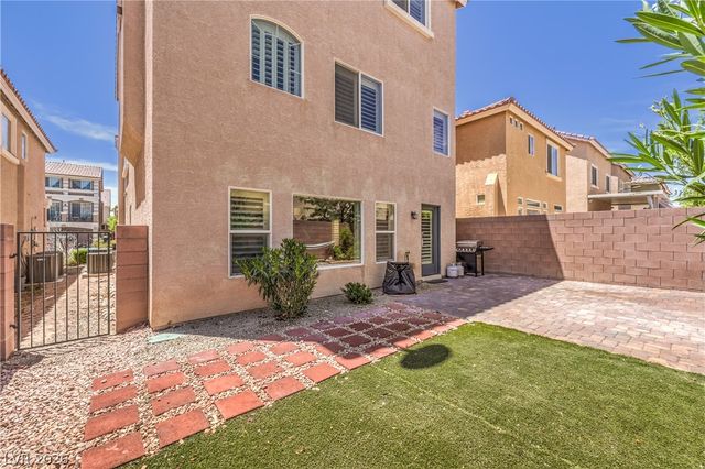 6042 Crown Palms Avenue, Las Vegas, NV 89139