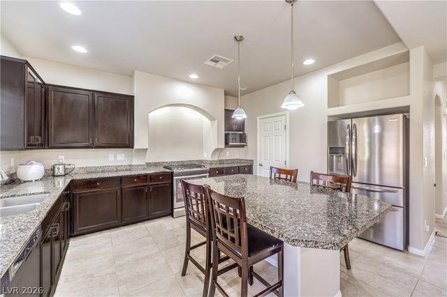 6042 Crown Palms Avenue, Las Vegas, NV 89139