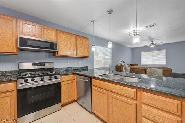 10335 Midseason Mist Street, Las Vegas, NV 89183