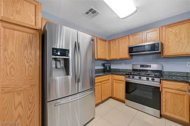 10335 Midseason Mist Street, Las Vegas, NV 89183