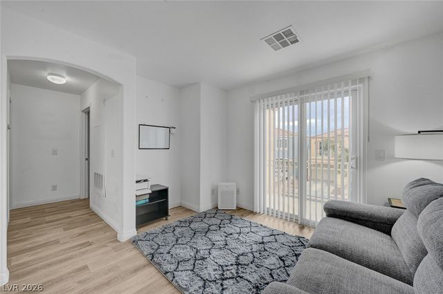 10335 Midseason Mist Street, Las Vegas, NV 89183