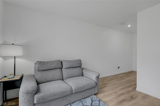 10335 Midseason Mist Street, Las Vegas, NV 89183