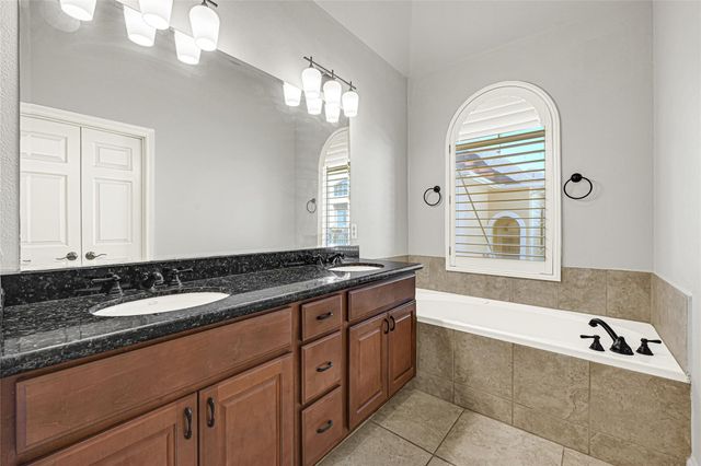 5206 Washington Avenue, Houston, TX 77007