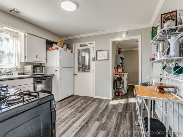 5926 E Newton Place, Tulsa, OK 74115