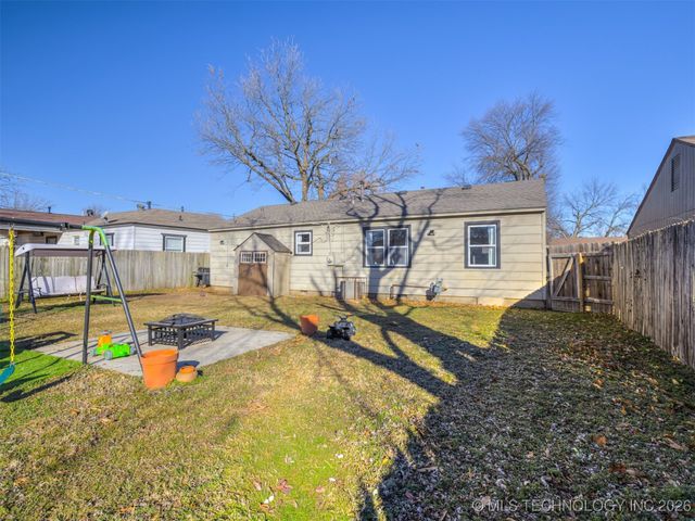 5926 E Newton Place, Tulsa, OK 74115