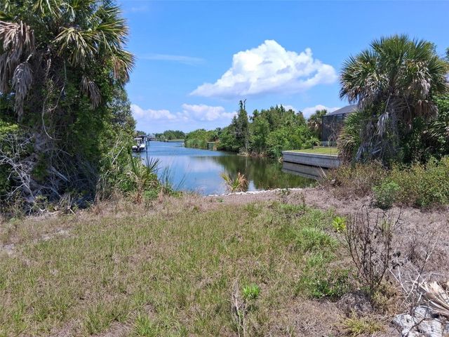 10166 KINGSVILLE DRIVE, Port Charlotte, FL 33981