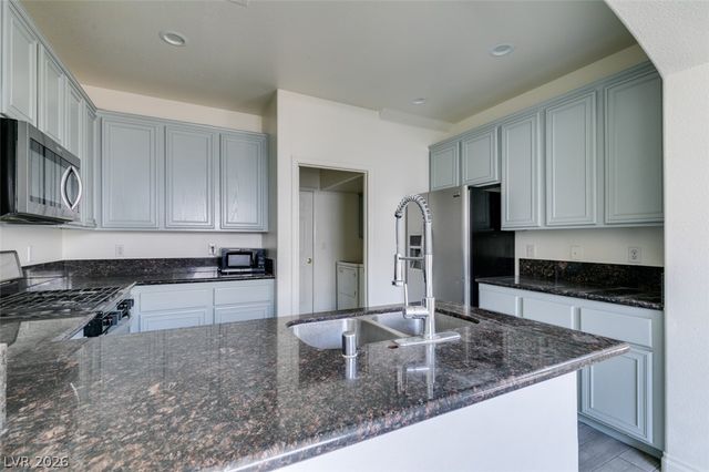 972 Paisley Street, Las Vegas, NV 89145