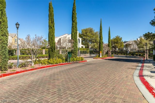 972 Paisley Street, Las Vegas, NV 89145