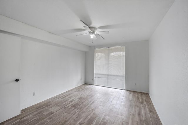 4643 Wild Indigo Street 414, Houston, TX 77027