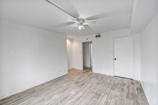 4643 Wild Indigo Street 414, Houston, TX 77027