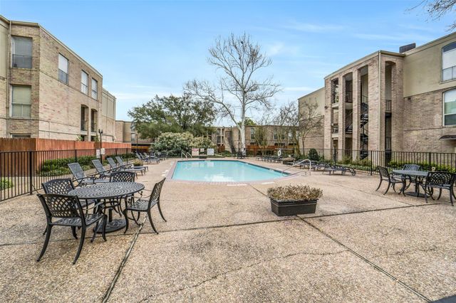 4643 Wild Indigo Street 414, Houston, TX 77027