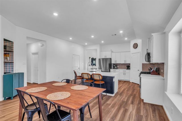 15315 Lake Front Drive, Baytown, TX 77523