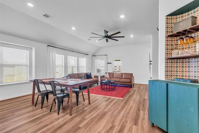 15315 Lake Front Drive, Baytown, TX 77523