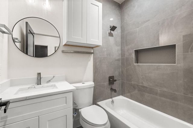 7901 Grandview Street B, Houston, TX 77051