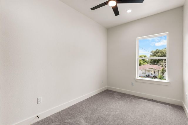 7901 Grandview Street B, Houston, TX 77051