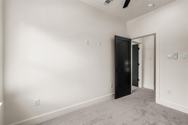 7901 Grandview Street B, Houston, TX 77051