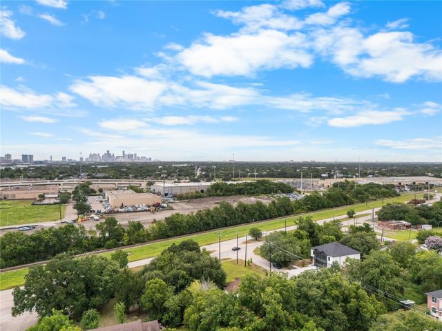 7901 Grandview Street B, Houston, TX 77051