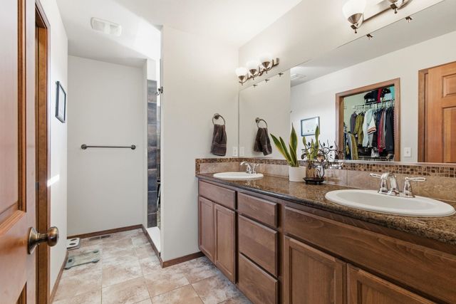 1002 W Highpeak Dr, Spokane, WA 99224