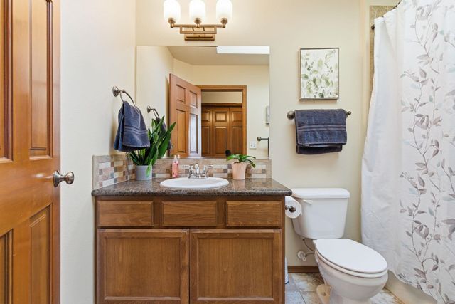 1002 W Highpeak Dr, Spokane, WA 99224