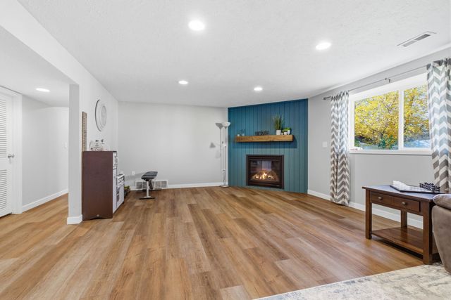 1002 W Highpeak Dr, Spokane, WA 99224