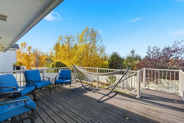 1002 W Highpeak Dr, Spokane, WA 99224