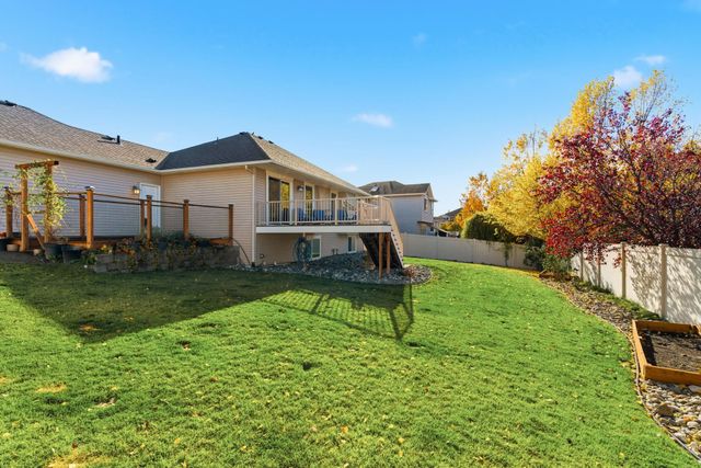 1002 W Highpeak Dr, Spokane, WA 99224