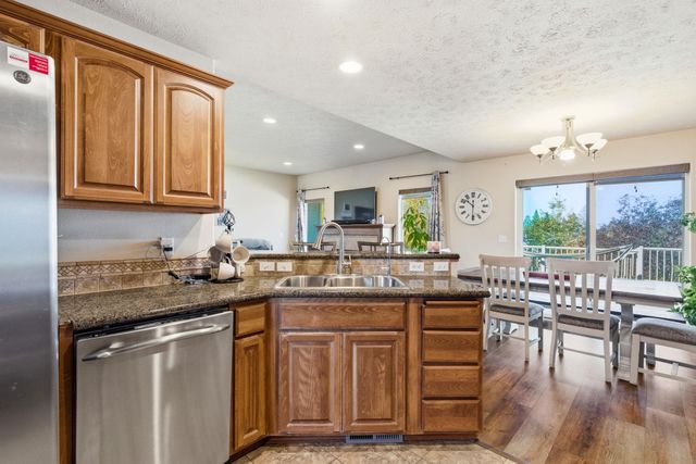 1002 W Highpeak Dr, Spokane, WA 99224