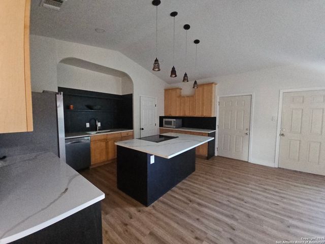 12611 Sandtrap, San Antonio, TX 78217