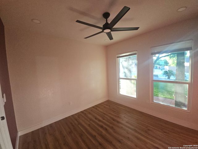 12611 Sandtrap, San Antonio, TX 78217