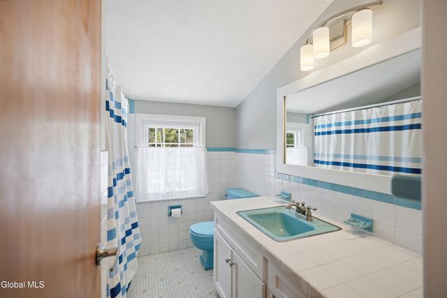 32 Brookwood Drive, Colonie, NY 12110