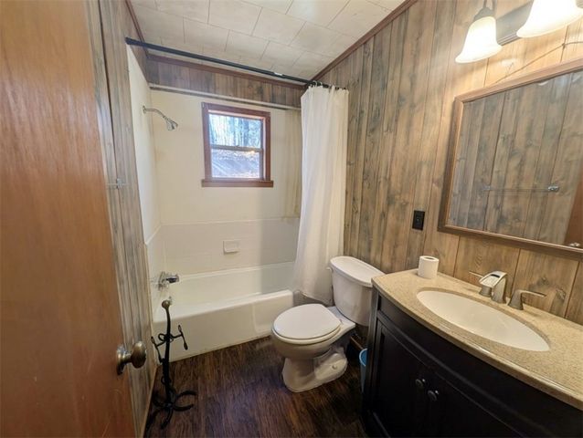 57 NC 2900, Marble Falls, AR 72648