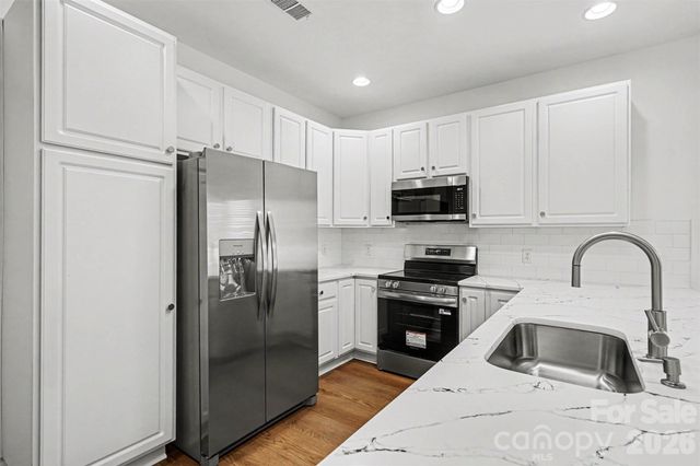 9330 Duckhorn Drive, Charlotte, NC 28277