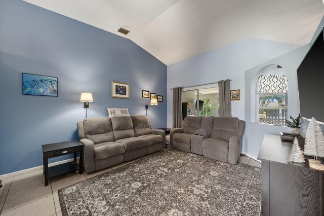 117 Hemingway Court, Royal Palm Beach, FL 33411