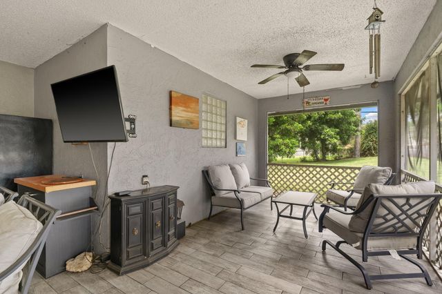 117 Hemingway Court, Royal Palm Beach, FL 33411