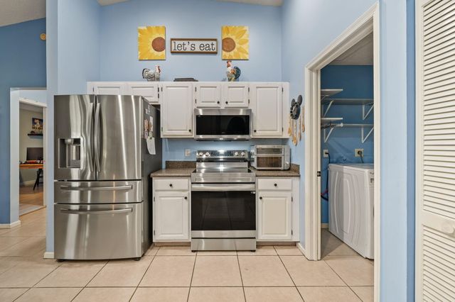 117 Hemingway Court, Royal Palm Beach, FL 33411