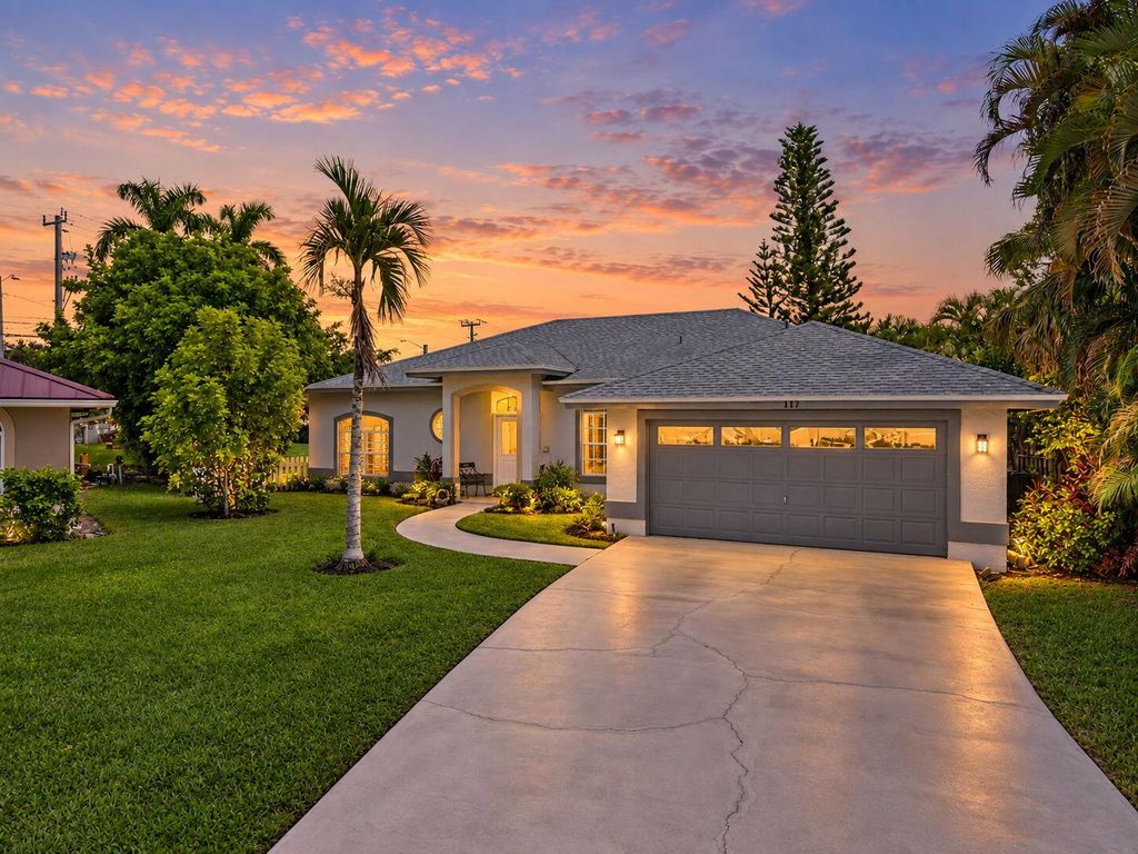 117 Hemingway Court, Royal Palm Beach, FL 33411