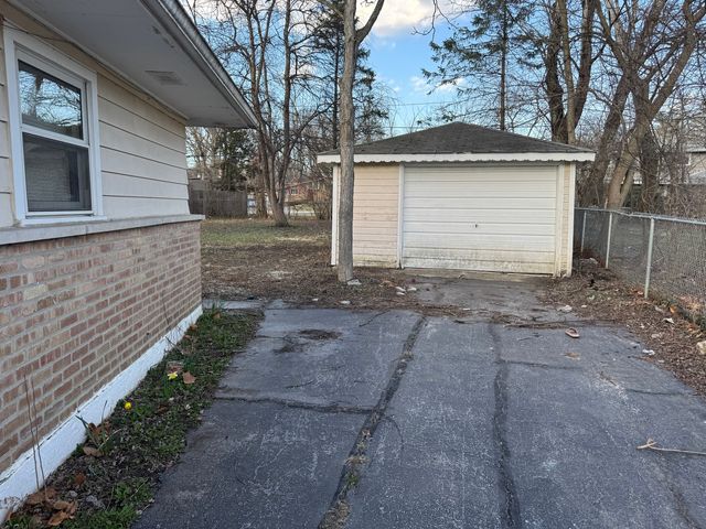 7 MONEE Court, Park Forest, IL 60466