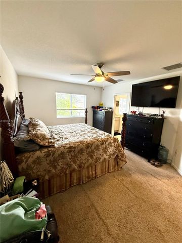 1088 NW 208th Ter, Miami Gardens, FL 33169