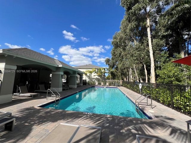 1088 NW 208th Ter, Miami Gardens, FL 33169