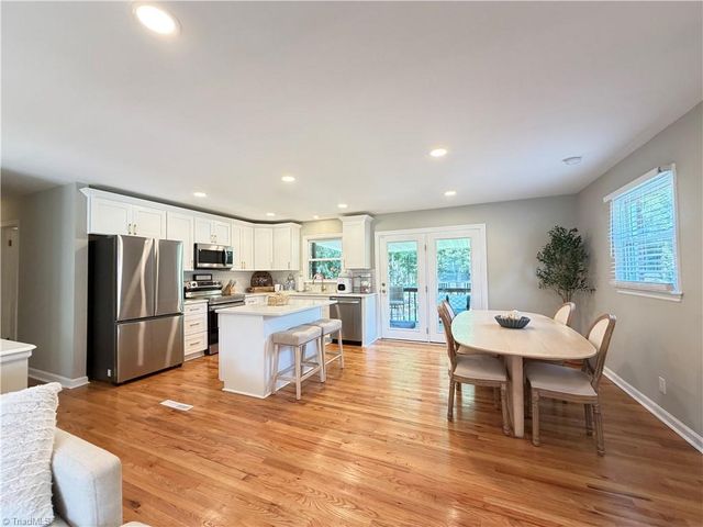 6060 Bobbybrook Drive, Clemmons, NC 27012