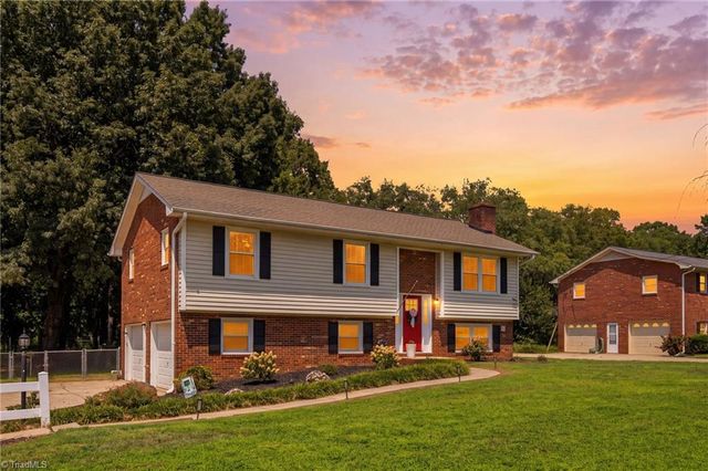6060 Bobbybrook Drive, Clemmons, NC 27012