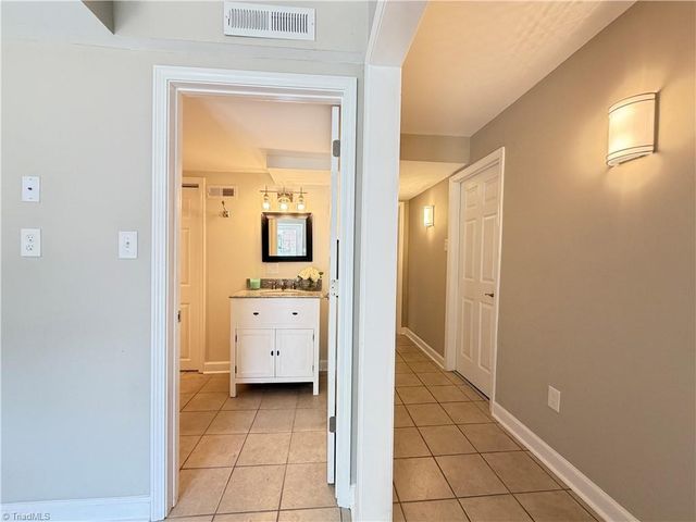 6060 Bobbybrook Drive, Clemmons, NC 27012